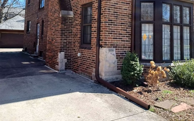 169104 detroit gutter company 768x480