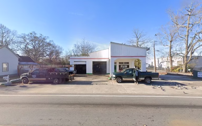 169889 a better gutter cleaning inc 768x480