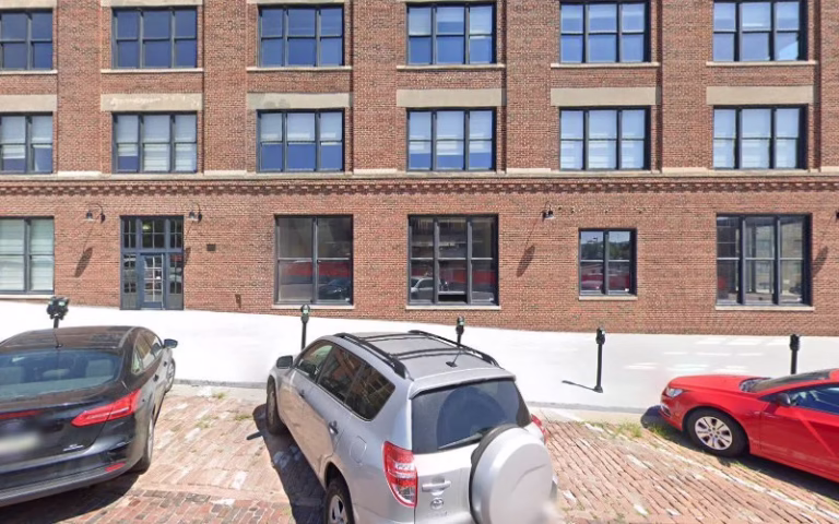 170099 uptown window cleaning 768x480