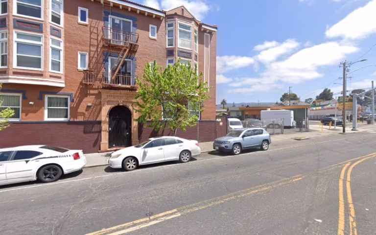 170299 reyt building cleaning service 768x480