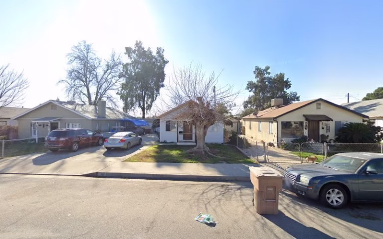 170659 ellis gutter cleaning installation 768x480