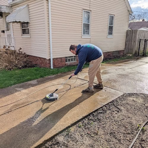 170685 one solution gutters more