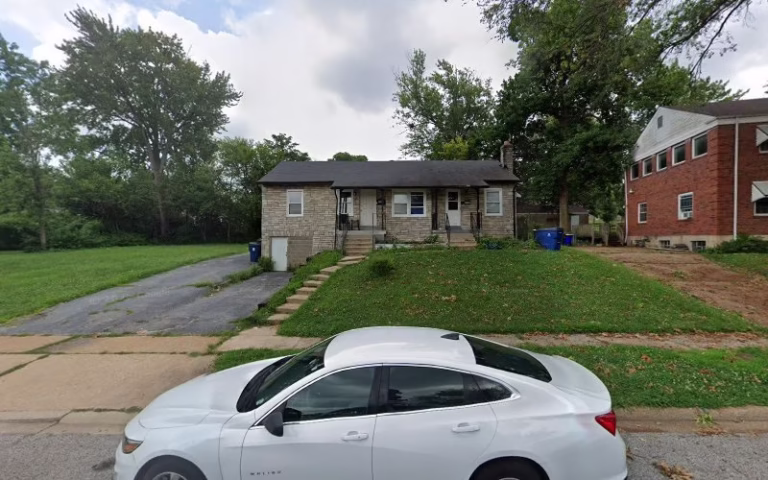 171064 affordable seamless gutters 1 768x480