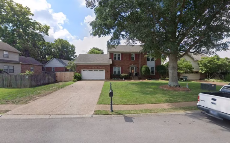 172189 true service lawn care 768x480