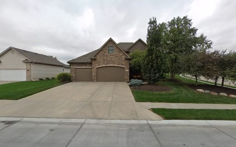 173238 nicks lawn care 768x480