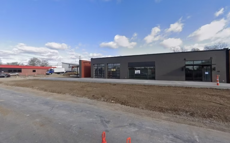 173849 blue ribbon lawn landscape 1 768x480