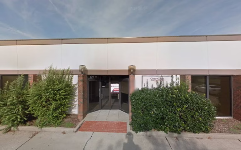 174131 air capital lawn service llc 768x480