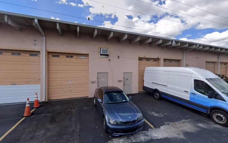 174686 jean louis cabinet shop 768x480