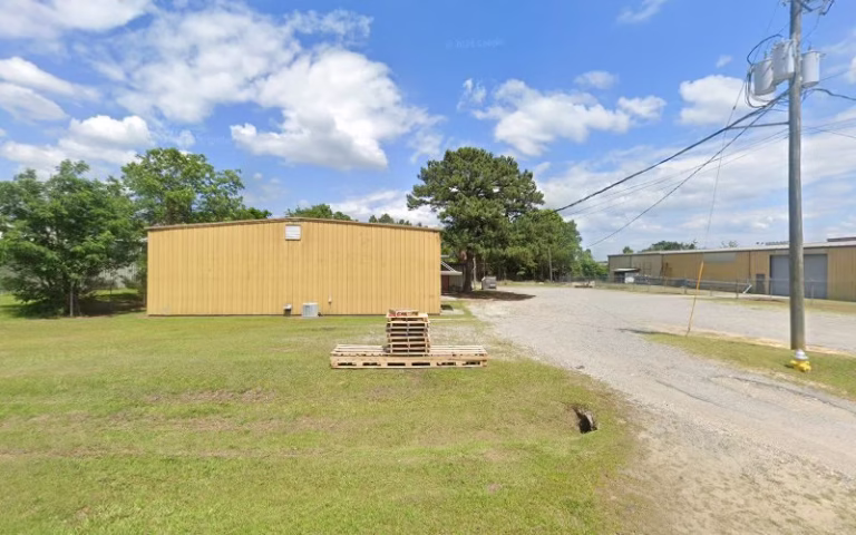 174791 cabinets n woodworks 768x480