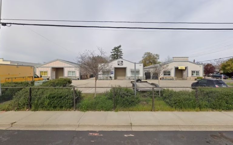 175416 empire cabinet company 768x480