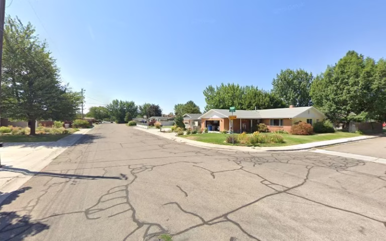 175972 get 8216r done pressure washing 768x480