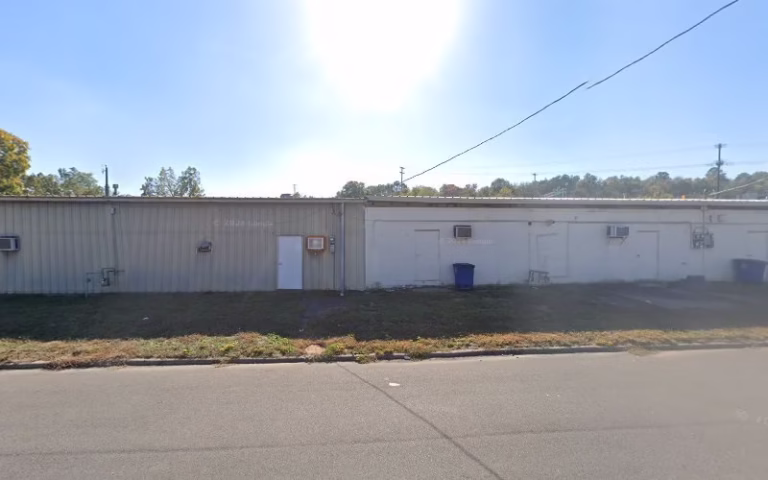 176505 pure power pressure washing services 768x480