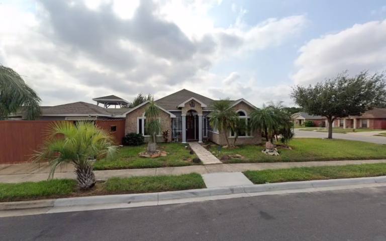 176936 a painting pressure wash and carpentry repairs 768x480