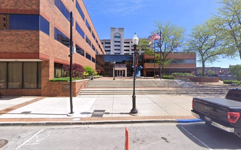 186519 lindsay associates inc