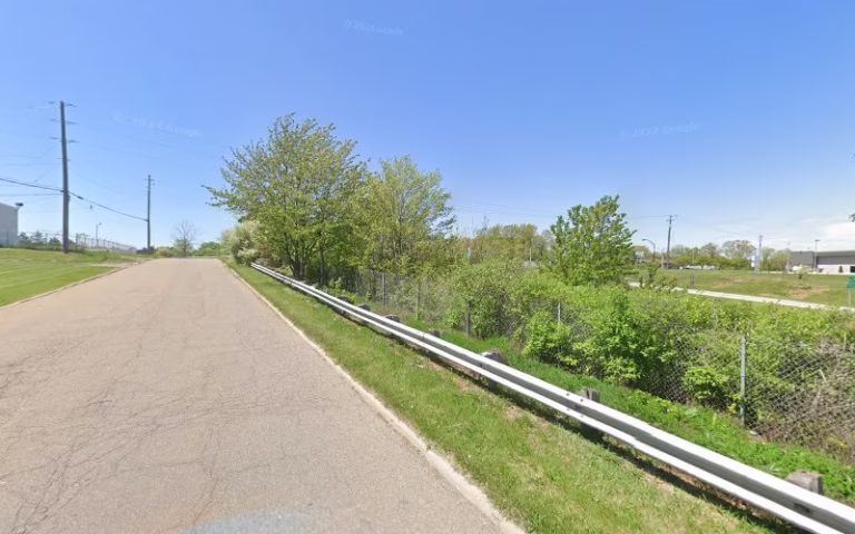 187132 r p motors trucking excavating 768x480