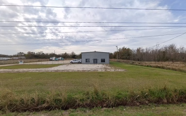 187413 badger daylighting hydrovac truck excavating services 768x480