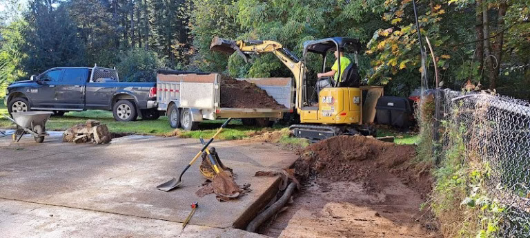 188179 db small projects excavating 768x346