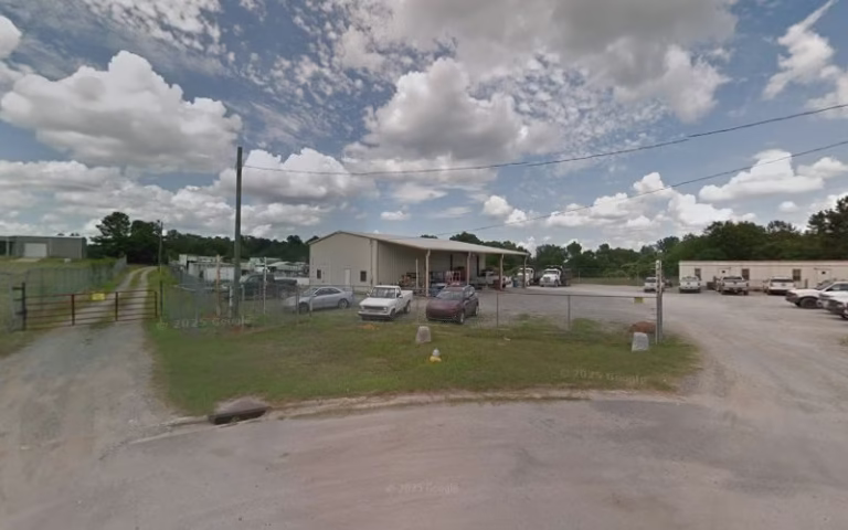 188905 fred white construction 768x480