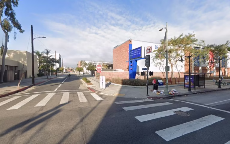 188977 la turf solutions 1 768x480