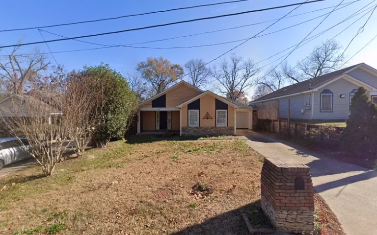 189132 edys lawn care service painting 768x480