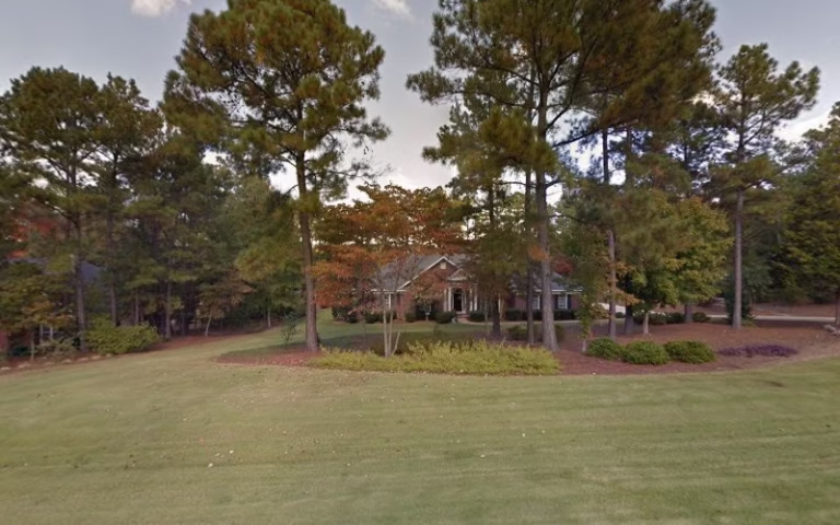 189154 hicks lawn care 1 768x480