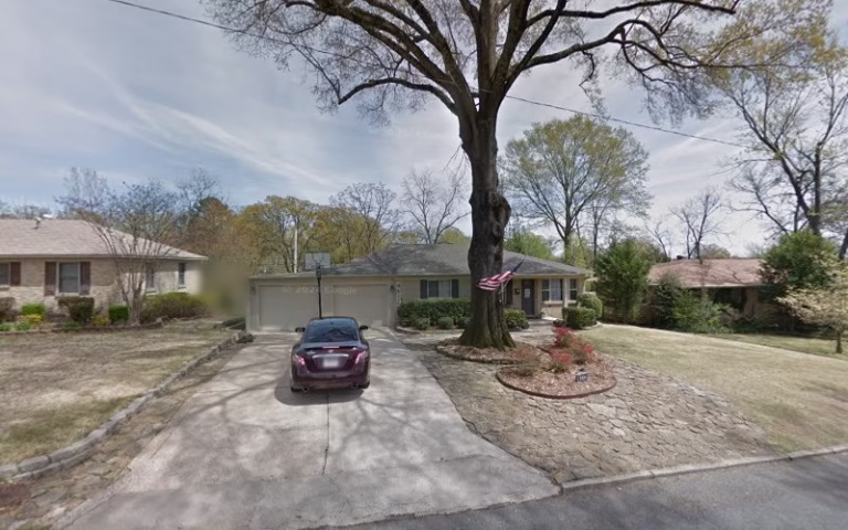 189258 elliott lawn and landscaping inc 1 768x480