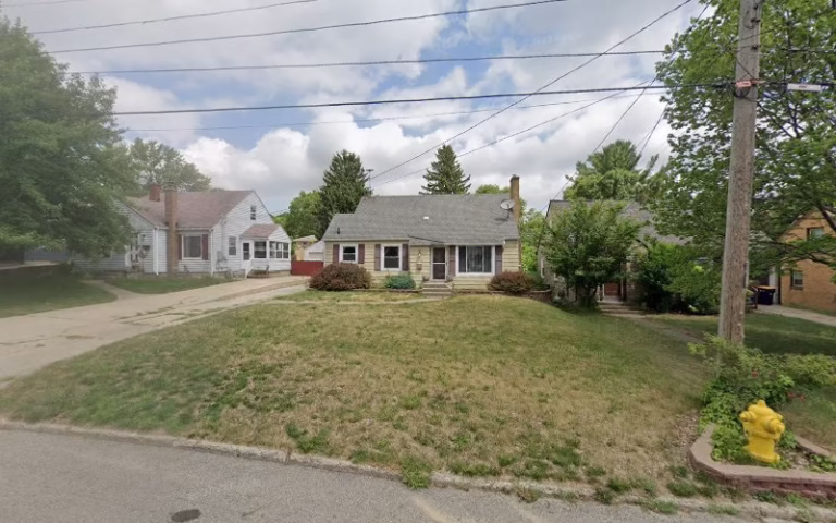 189617 northwest snow plowing lawn care 768x480