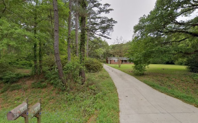 189896 gustavos lawn service llc 1 768x480