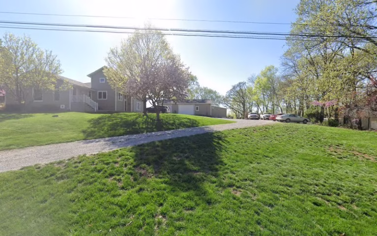 189994 huerter lawn care 768x480