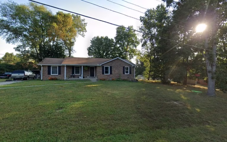 191430 solid ground lawn care 768x480