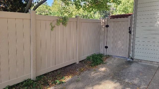 192525 struck irwin fence