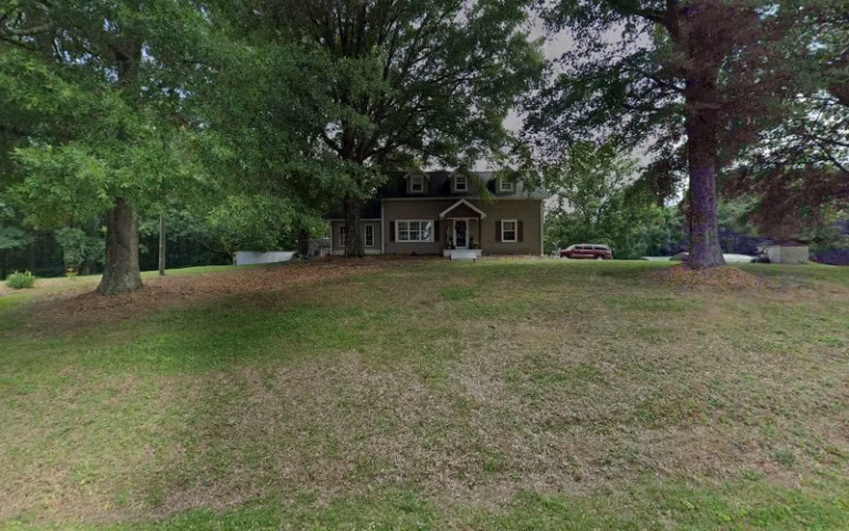 192742 younts fence co 768x480