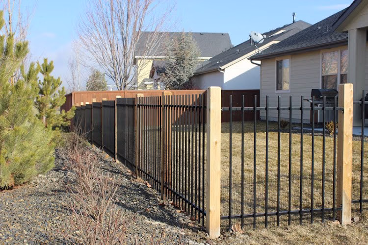 192880 meridian fence