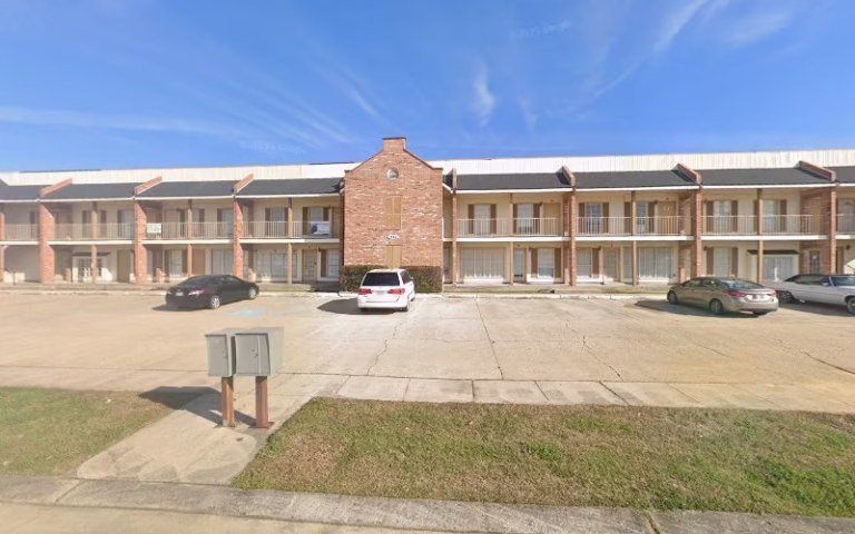 193014 on line deck and fence inc 768x480