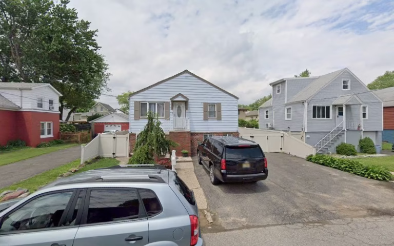 193421 almeida fences 768x480