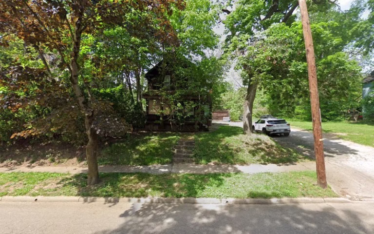 197090 cleaning by cynthia hervey 768x480