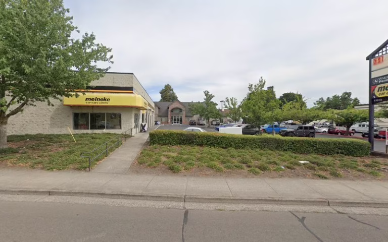 197890 beez away clean 768x480