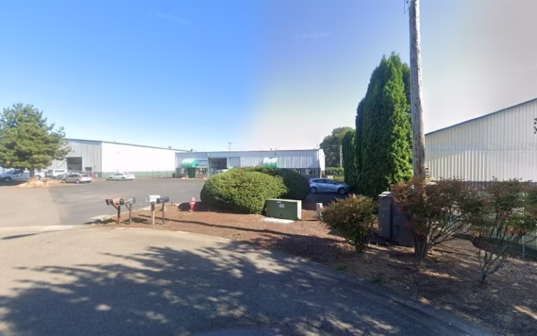 198122 rose petal housekeeping 768x480