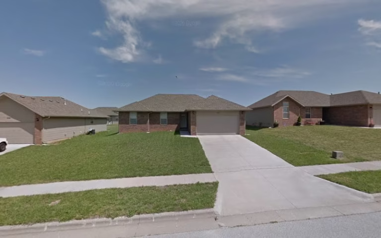 198185 risen shine cleaning 1 768x480