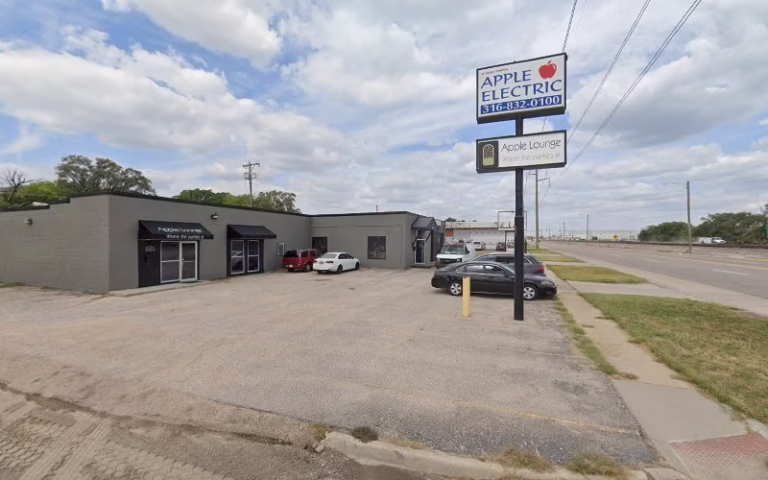 201364 apple electric 768x480