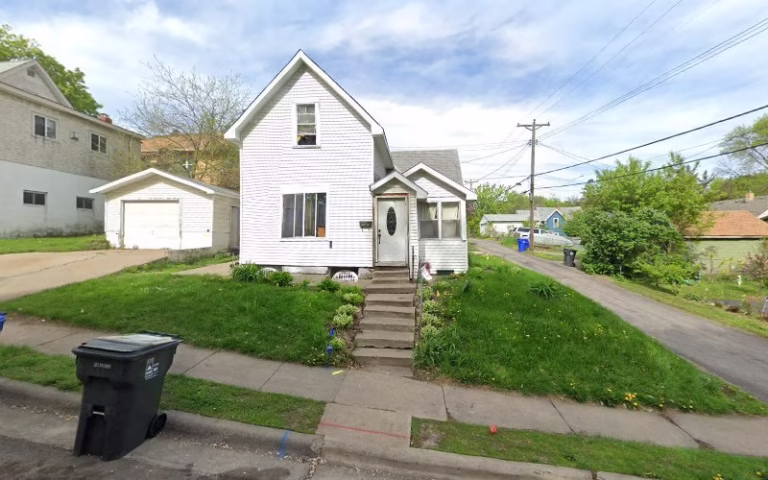 202827 dres lawn care 768x480