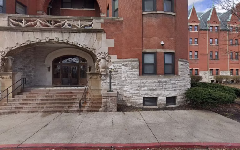 202907 jayslawncare 768x480