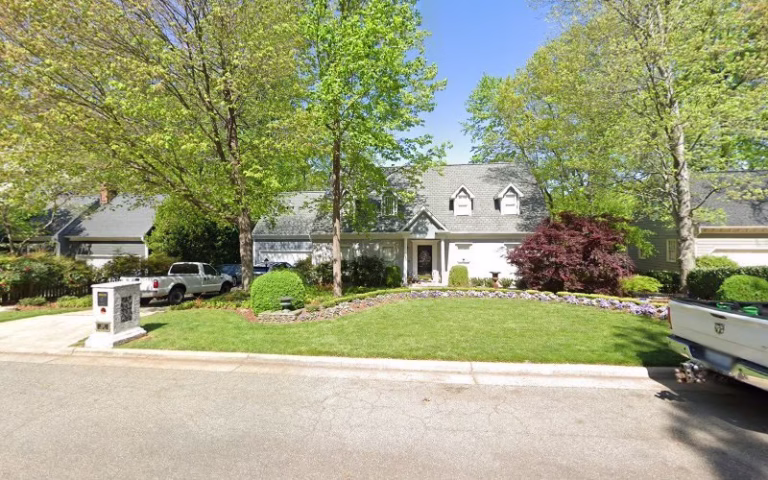 203138 j roberts lawn care 768x480