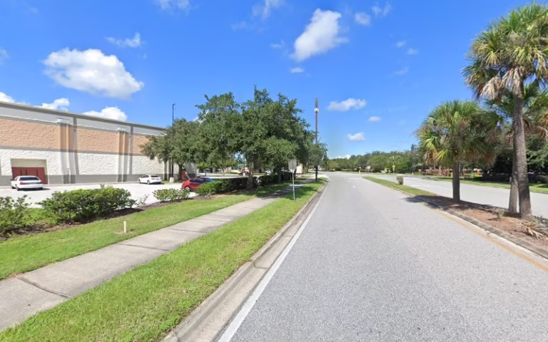 203357 waterford lakes lawn care service 768x480