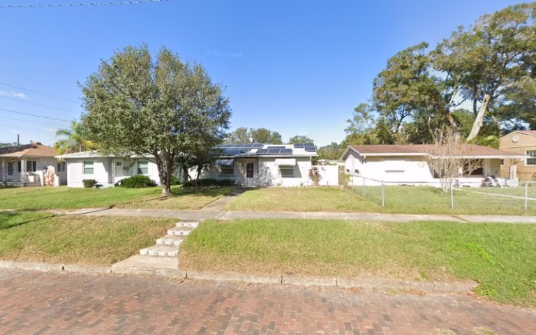 203705 daves lawn care 768x480