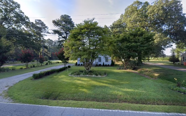 204271 southern lawn and landscaping 768x480