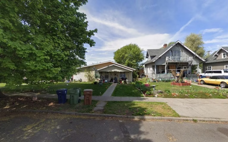 204625 aarons lawn care services 768x480