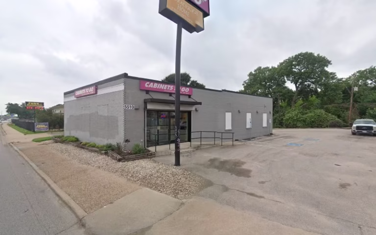 211561 surplus flooring 8211 austin 1 768x480