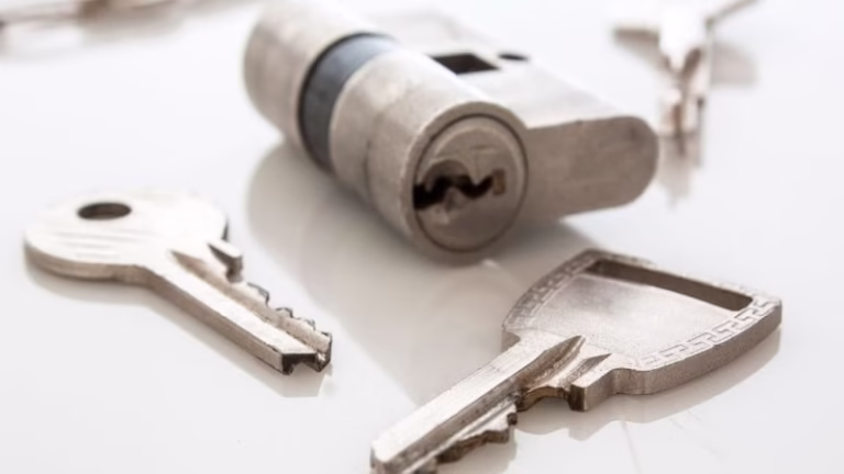 212222 bates street lock safe 768x432