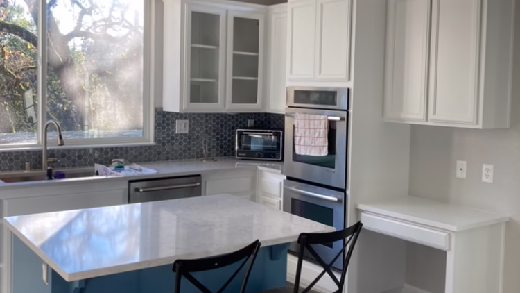 213172 grey wolf painting